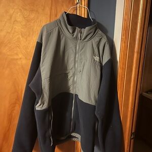 The North Face Men's Gray and blue Jacket